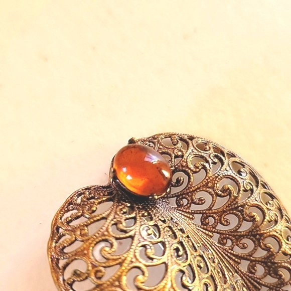 Vintage Filigree & Amber Stone Heart Brooch - Picture 2 of 4